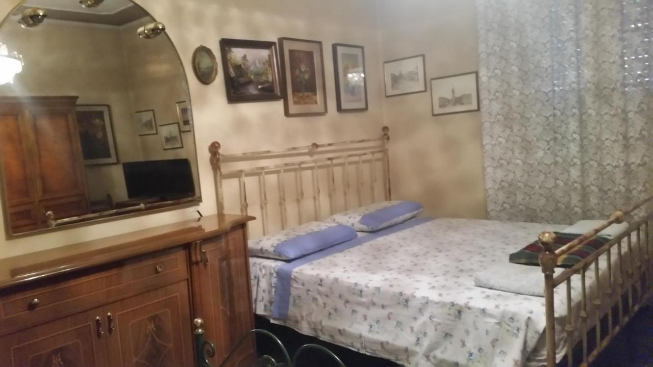 Bed and Breakfast Casa Gramsci à Modène Extérieur photo