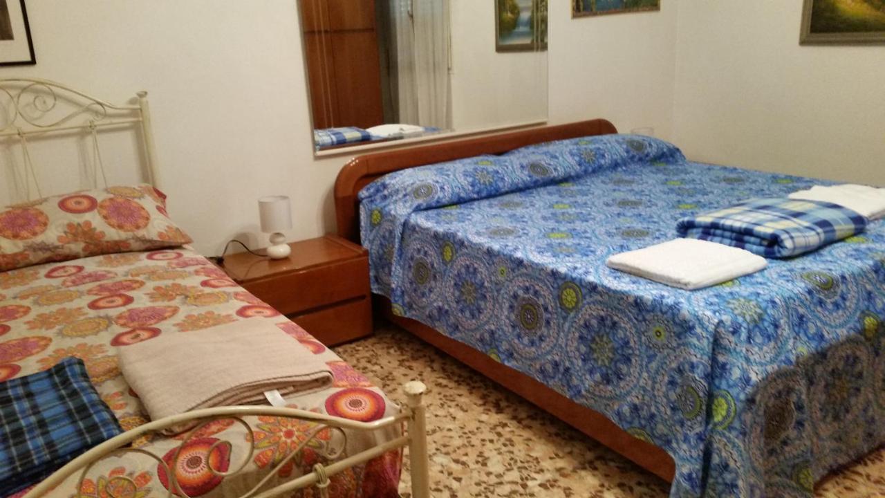 Bed and Breakfast Casa Gramsci à Modène Extérieur photo