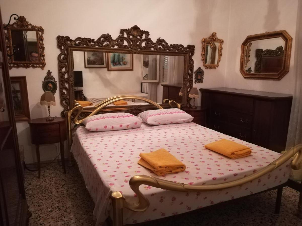 Bed and Breakfast Casa Gramsci à Modène Extérieur photo