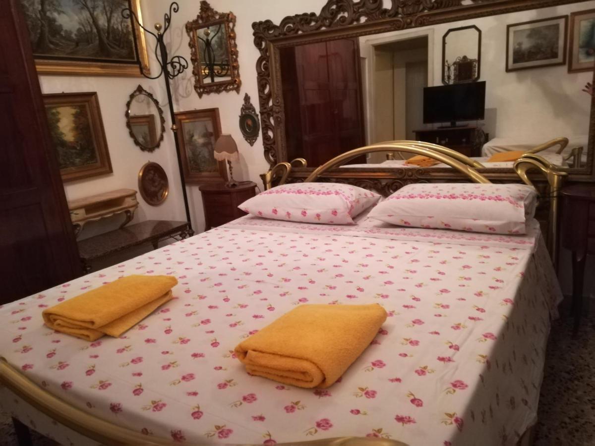 Bed and Breakfast Casa Gramsci à Modène Extérieur photo