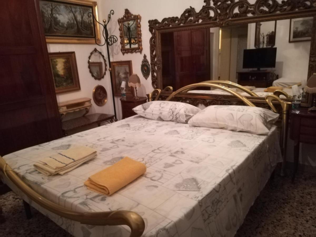Bed and Breakfast Casa Gramsci à Modène Extérieur photo