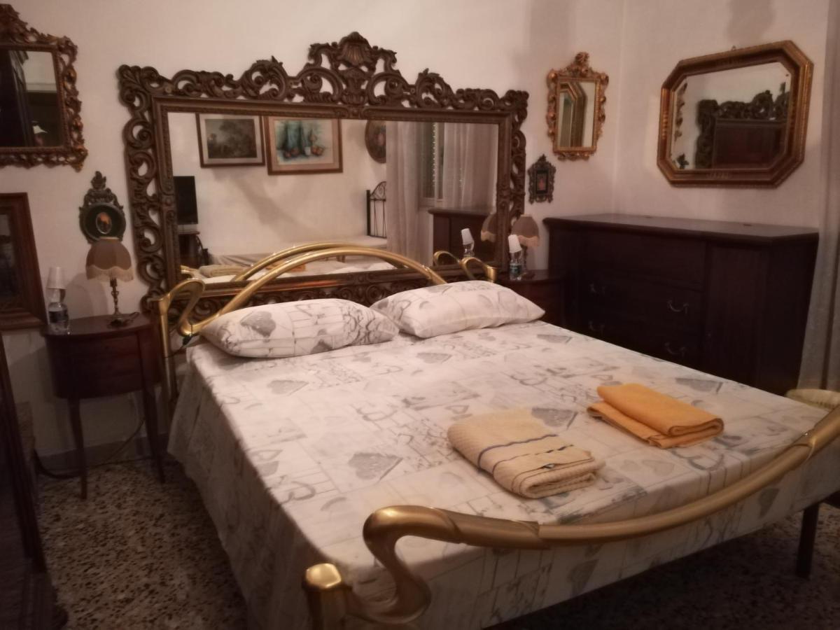 Bed and Breakfast Casa Gramsci à Modène Extérieur photo