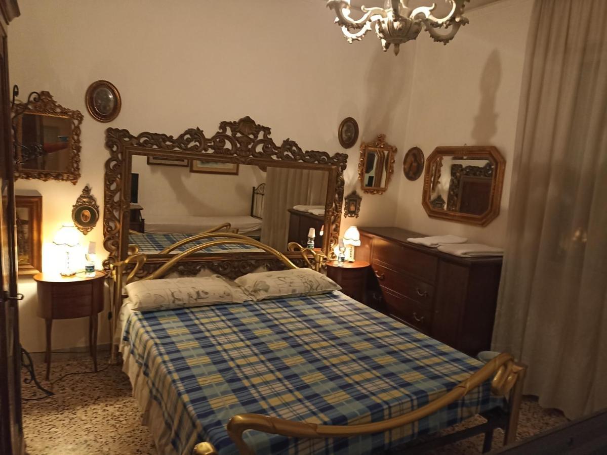 Bed and Breakfast Casa Gramsci à Modène Extérieur photo
